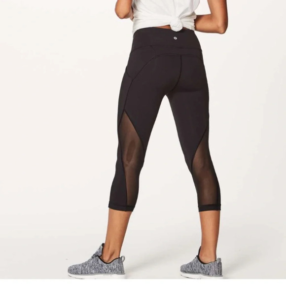 Black Lululemon Sweat Your Heat out Crop Pants - Picture 8 of 9